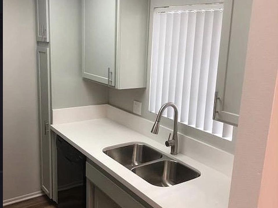 1st image of 1545 Amherst Ave APT 201