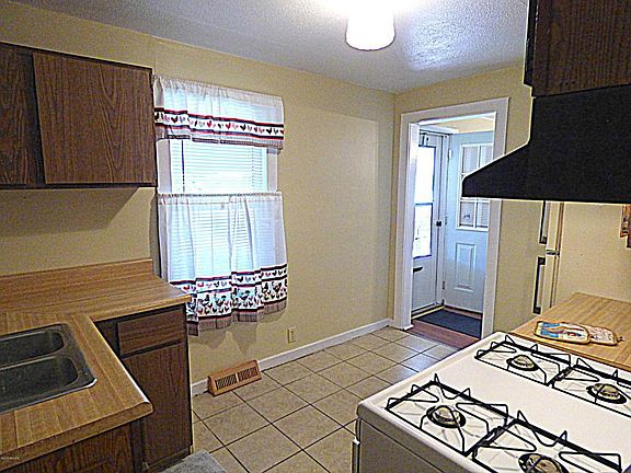 4th image of 1269 Parkway Dr