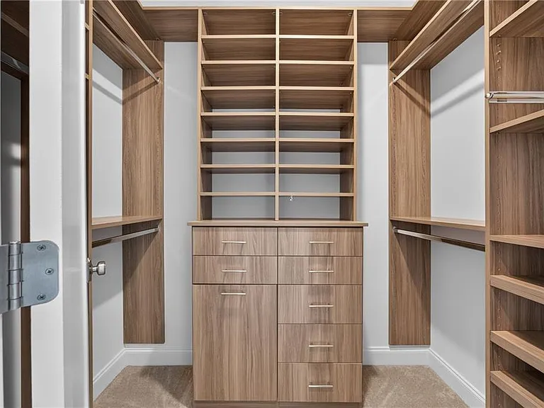 124 W Wieuca Rd NE — Photo 17