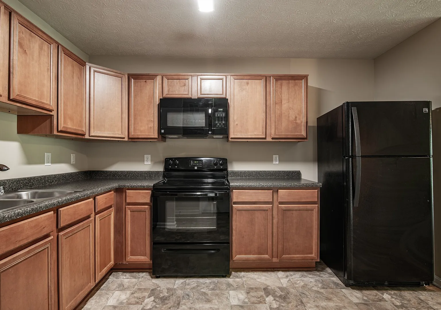 Whipple Ct, Elizabethtown — Photo 4