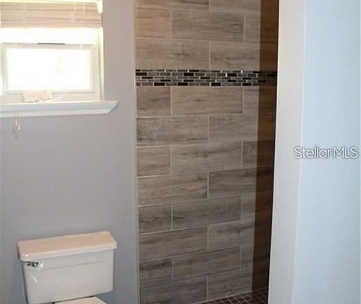 5th image of 2125 Carlton Dr
