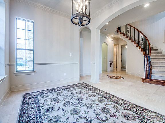 4th image of 2809 White Dove Dr