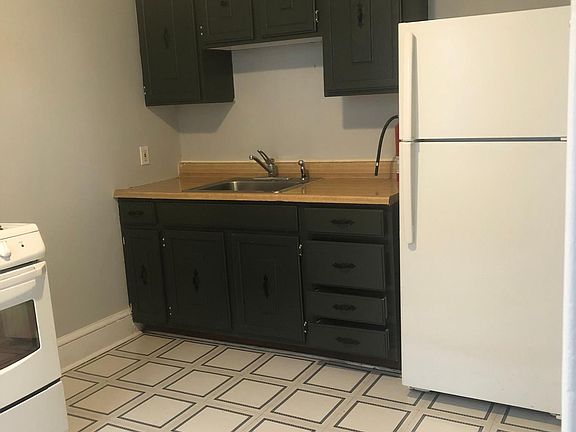 2nd image of 153 Main St APT 3