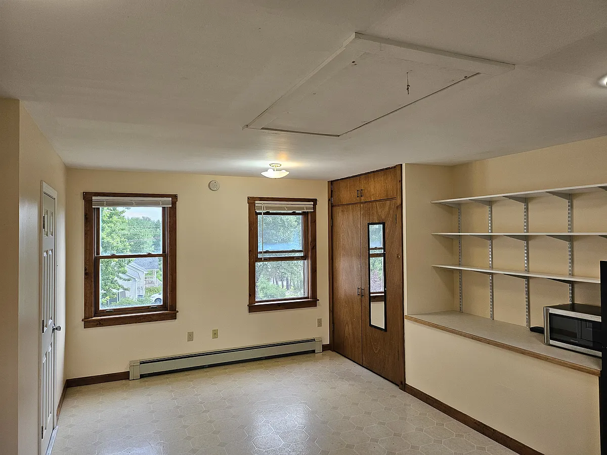 Building Photo - 347 Ridge Rd #7