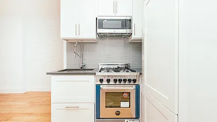 309 Washington Avenue, #B7
