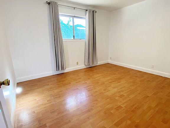 4th image of 531 Fairview Dr