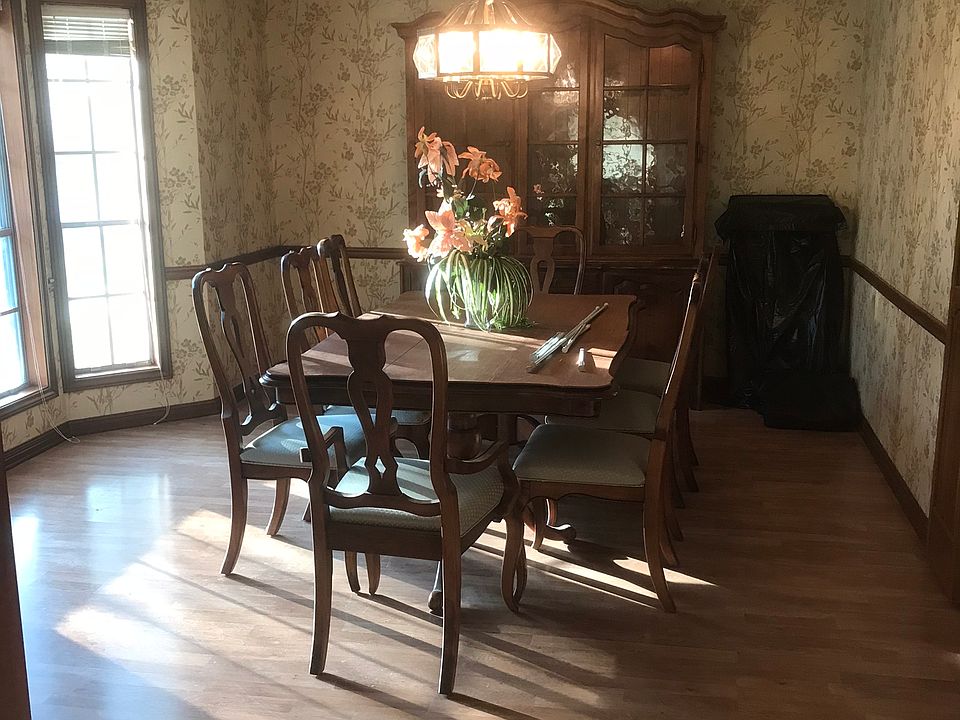 1st image of 110 Wilshire Dr