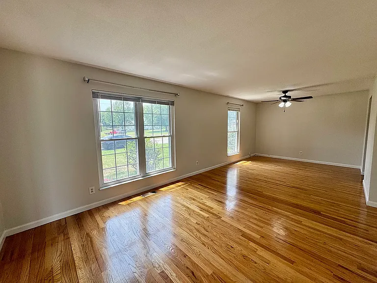 3417 Robyn Ann Dr — Photo 3