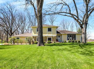 11006 Timber Ln, Carmel, IN 46032