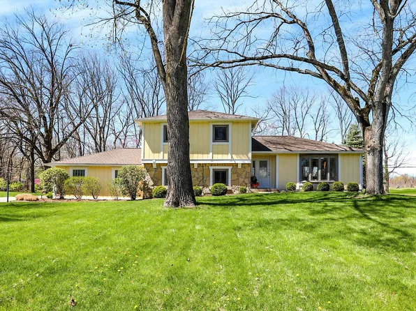 11006 Timber Ln, Carmel, IN 46032