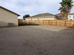 6640 Meadowlark Ave, Winton, CA 95388
