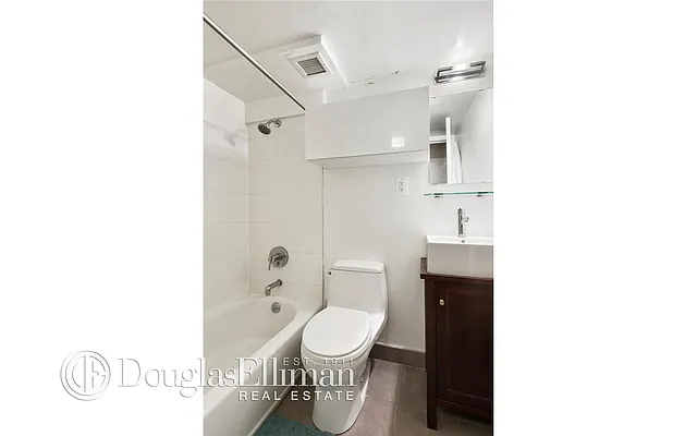 Rented by Douglas Elliman | media 4