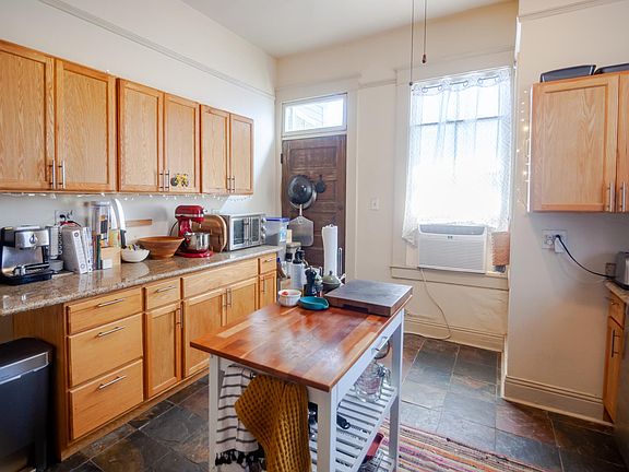 3rd image of 4006 Prytania St #2A