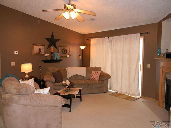 4th image of 7430 S Louise Ave APT 302