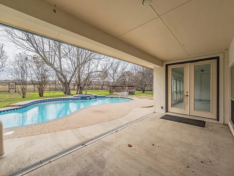 2400 Ridgecrest Dr — Photo 24