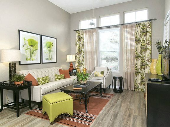 4th image of 940 W Canton Ave #2323714