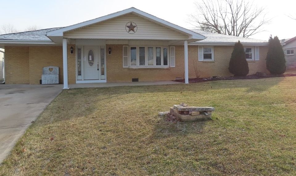 1st image of 6704 N Apple Ln