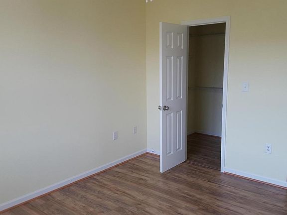5th image of 19608 Galway Bay Cir APT 401