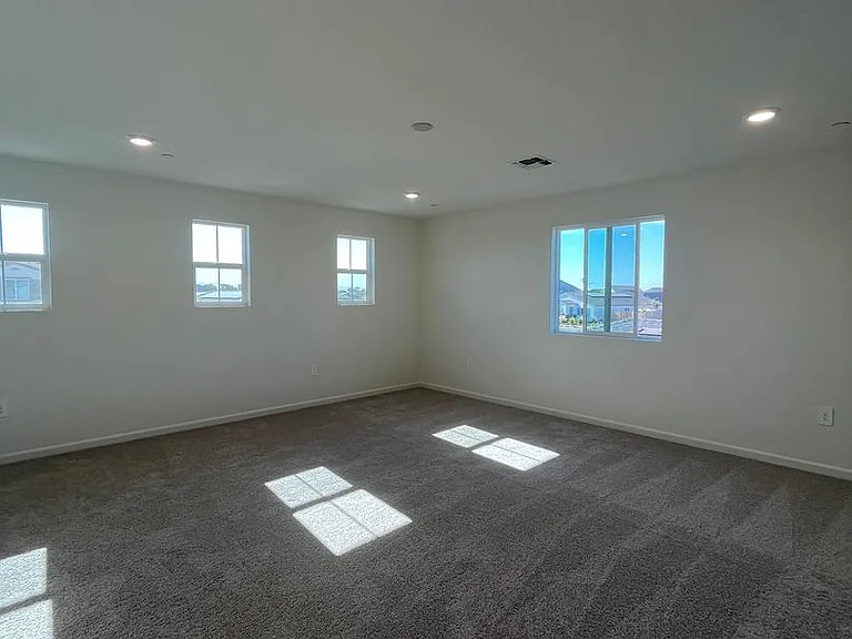 1654 Pacific Dr — Photo 21