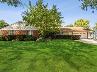 900 South St, Elgin, IL 60123