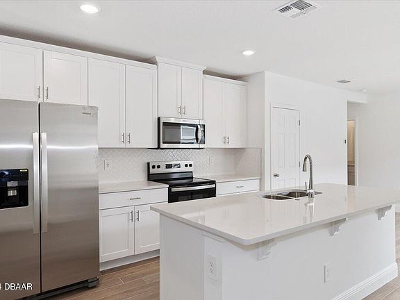3rd image of 232 Links Terrace Blvd