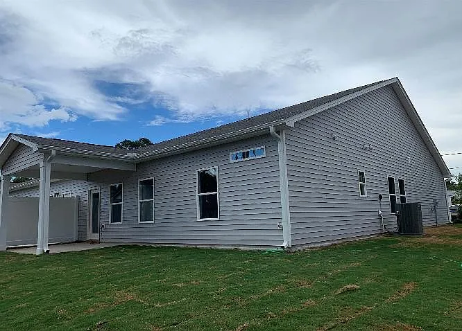 1022 Bragg St — Photo 16