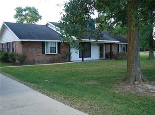 925 Ashley Ln, Sulphur, LA 70665