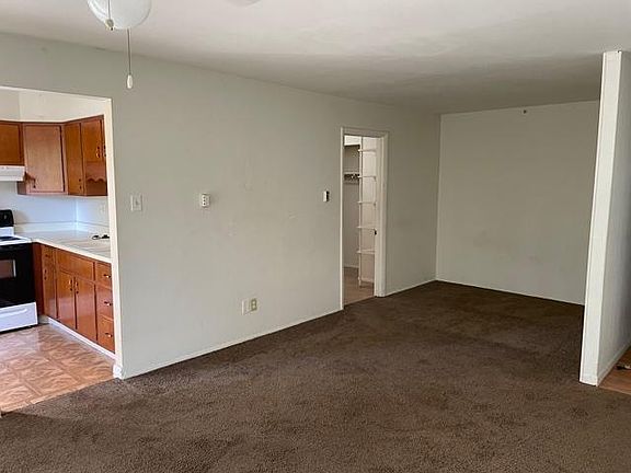 3rd image of 7727 Hazelcrest Dr APT C