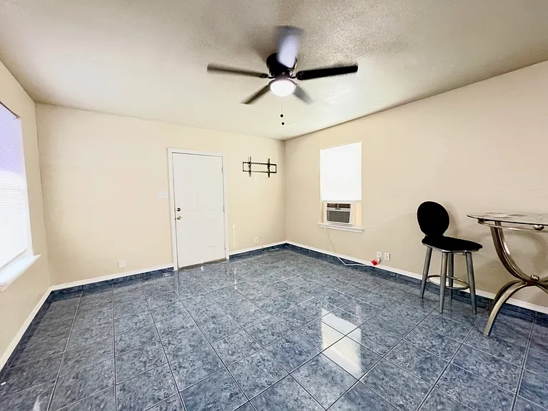 14424 Higgins Rd — Photo 7
