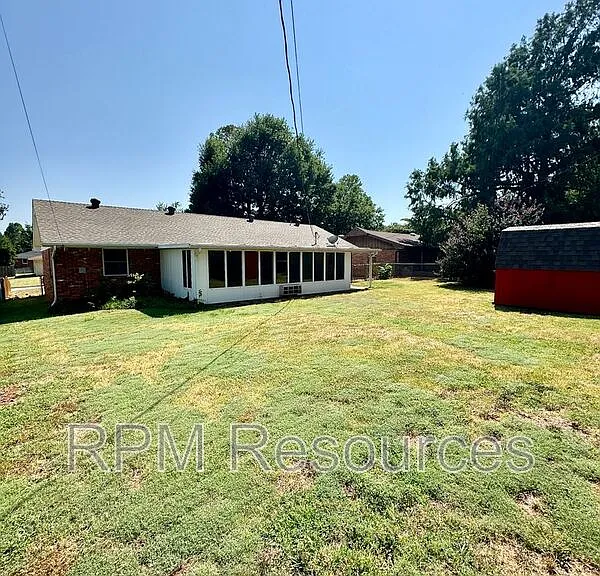 405 Walnut Ave — Photo 20