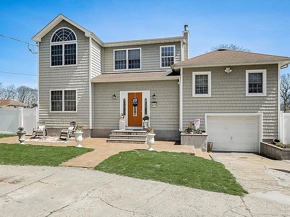 3rd image of 471 Adirondack Dr