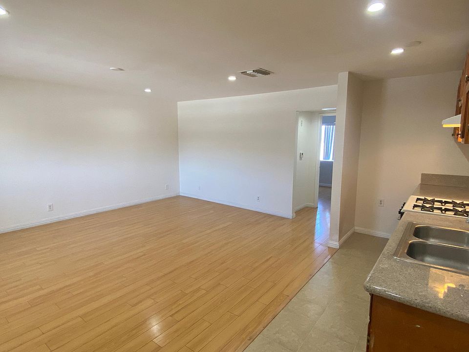 1st image of 2500 N Naomi St #203