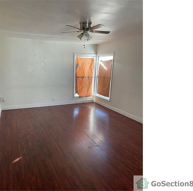 2nd image of 944 W 79th St