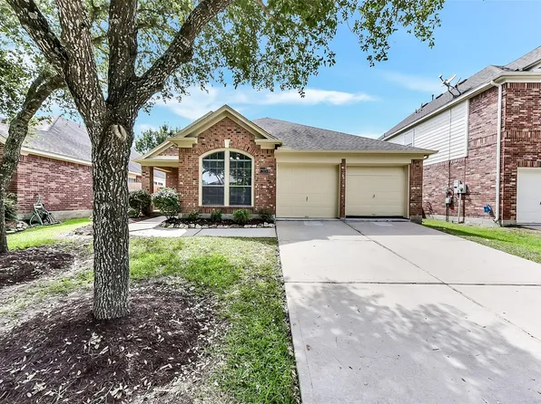 2024 Shore Breeze Dr, Pearland, TX 77584