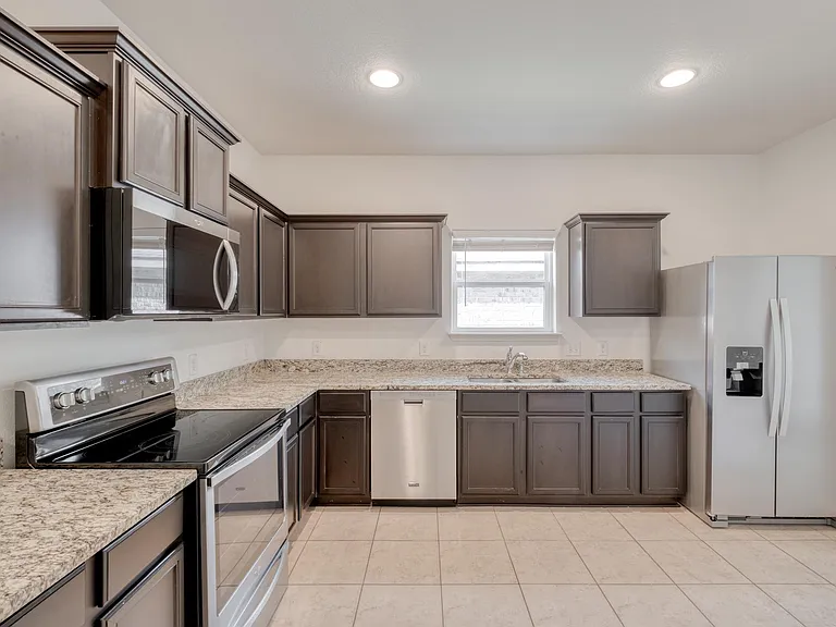 13709 Nelson Houser St — Photo 11