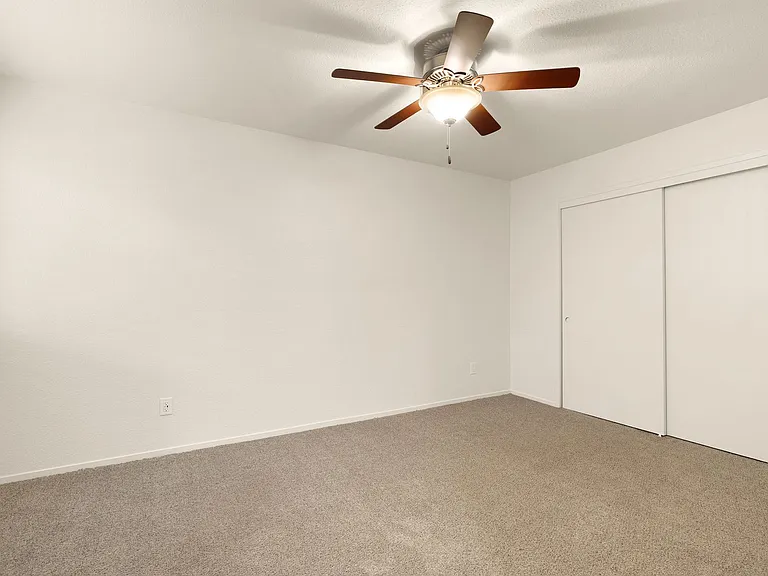 1661 Forest Avenue Apartments — Photo 29