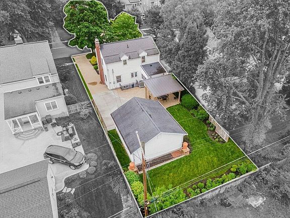 3rd image of 235 Fallis Rd