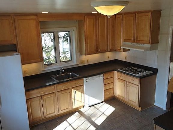2nd image of 627 Blossom Dr