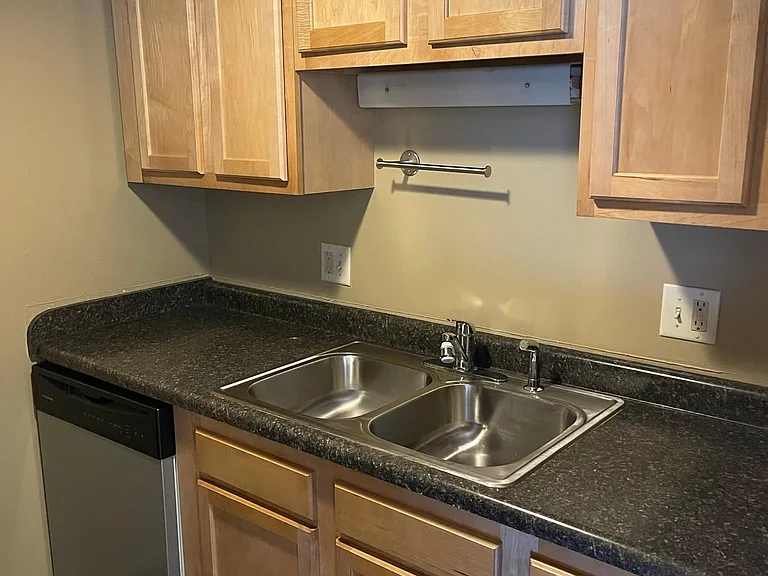 411 E Market St #304A — Photo 2