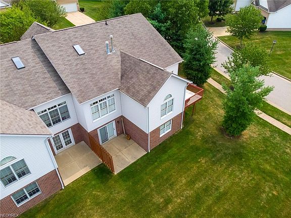 3rd image of 801 Gardenstone Cir