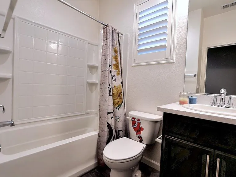 9049 Hourglass Cir — Photo 40