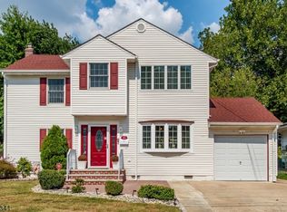 565 Hemlock St, Rahway, NJ 07065