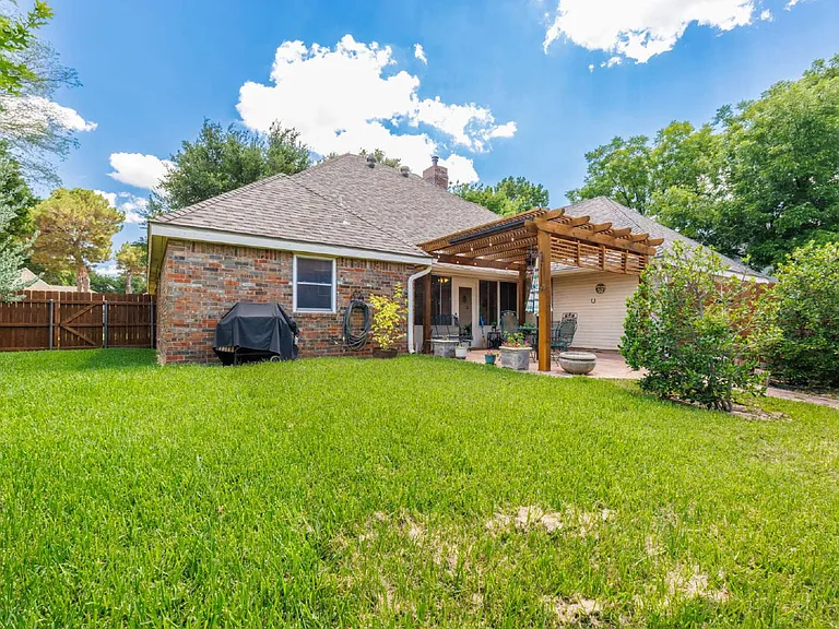 3726 Pensacola Dr — Photo 47
