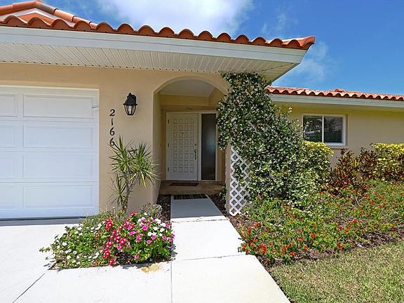 3rd image of 2166 Louisa Dr
