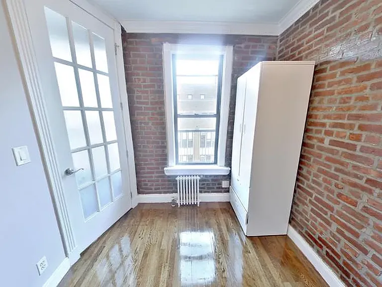 410 E 13th St #6A — Photo 2