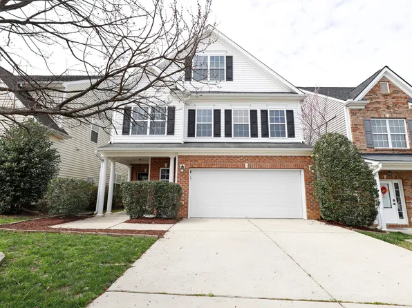 112 Station Dr, Morrisville, NC 27560