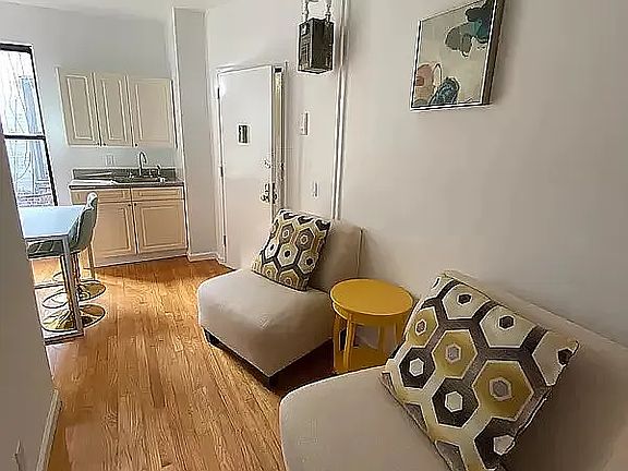 4th image of 416 W 56th St APT 17