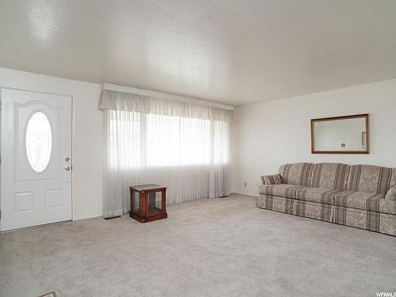 3rd image of 263 Westland Dr