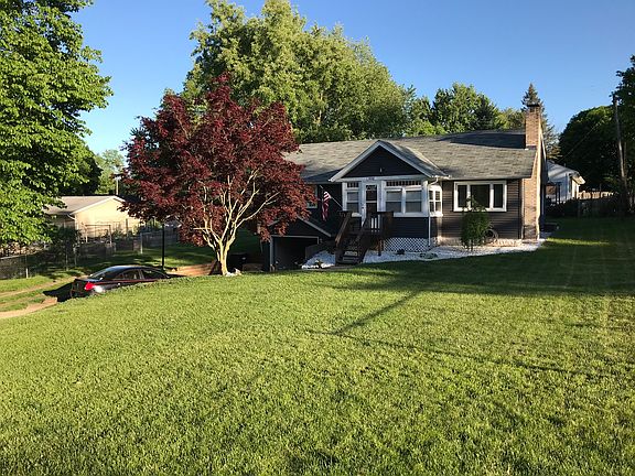 3rd image of 442 Dana St NW