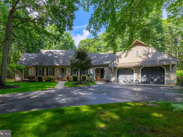 11 Saint Johns Ln, Mullica Hill, NJ 08062